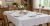 elegancki-obrus-plamoodporny-bialy-matowy-bankietowa-jakosc-1.png